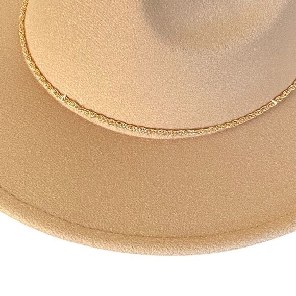 Camel Tan Felt Gold Tone Chain Band Fedora Hat NWT